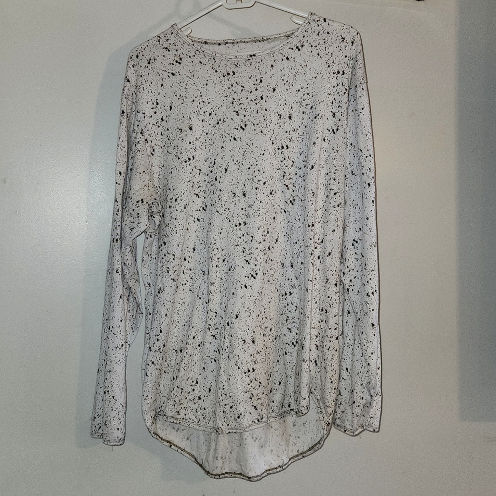 FWRD Denim & Co 2XL long sleeve white & army green spotted T-shirt